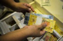 azara yucil que é|Golpe da herança estrangeira; veja como não cair .